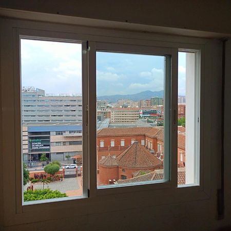 Habitacion Privada Centro Malaga Cerca Tren Maria Zambrano Y Playa Muy Buena Conexion Wifi Málaga Exterior foto