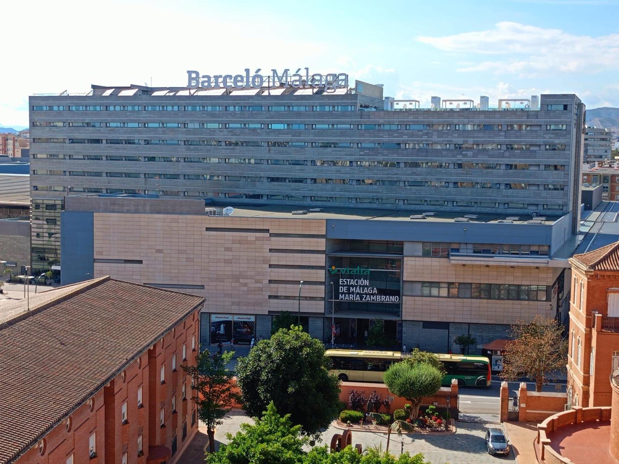 Habitacion Privada Centro Malaga Cerca Tren Maria Zambrano Y Playa Muy Buena Conexion Wifi Málaga Exterior foto