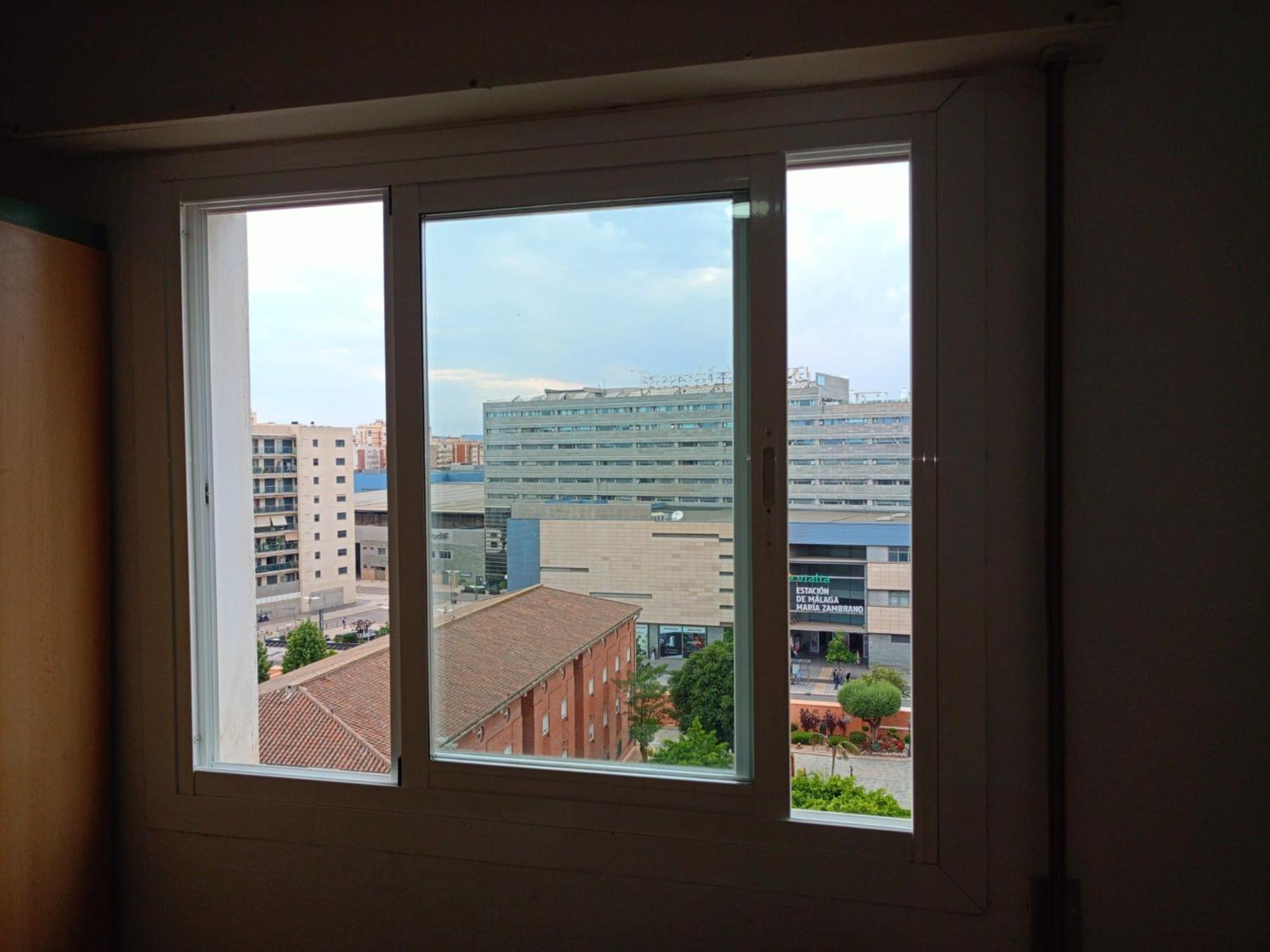 Habitacion Privada Centro Malaga Cerca Tren Maria Zambrano Y Playa Muy Buena Conexion Wifi Málaga Exterior foto