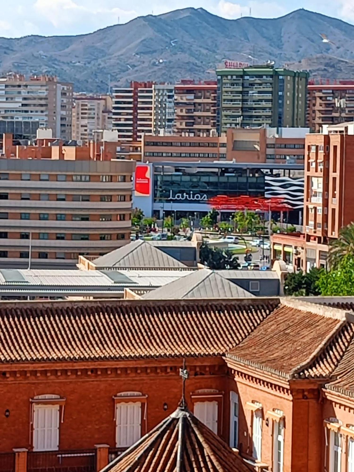 Habitacion Privada Centro Malaga Cerca Tren Maria Zambrano Y Playa Muy Buena Conexion Wifi Málaga Exterior foto